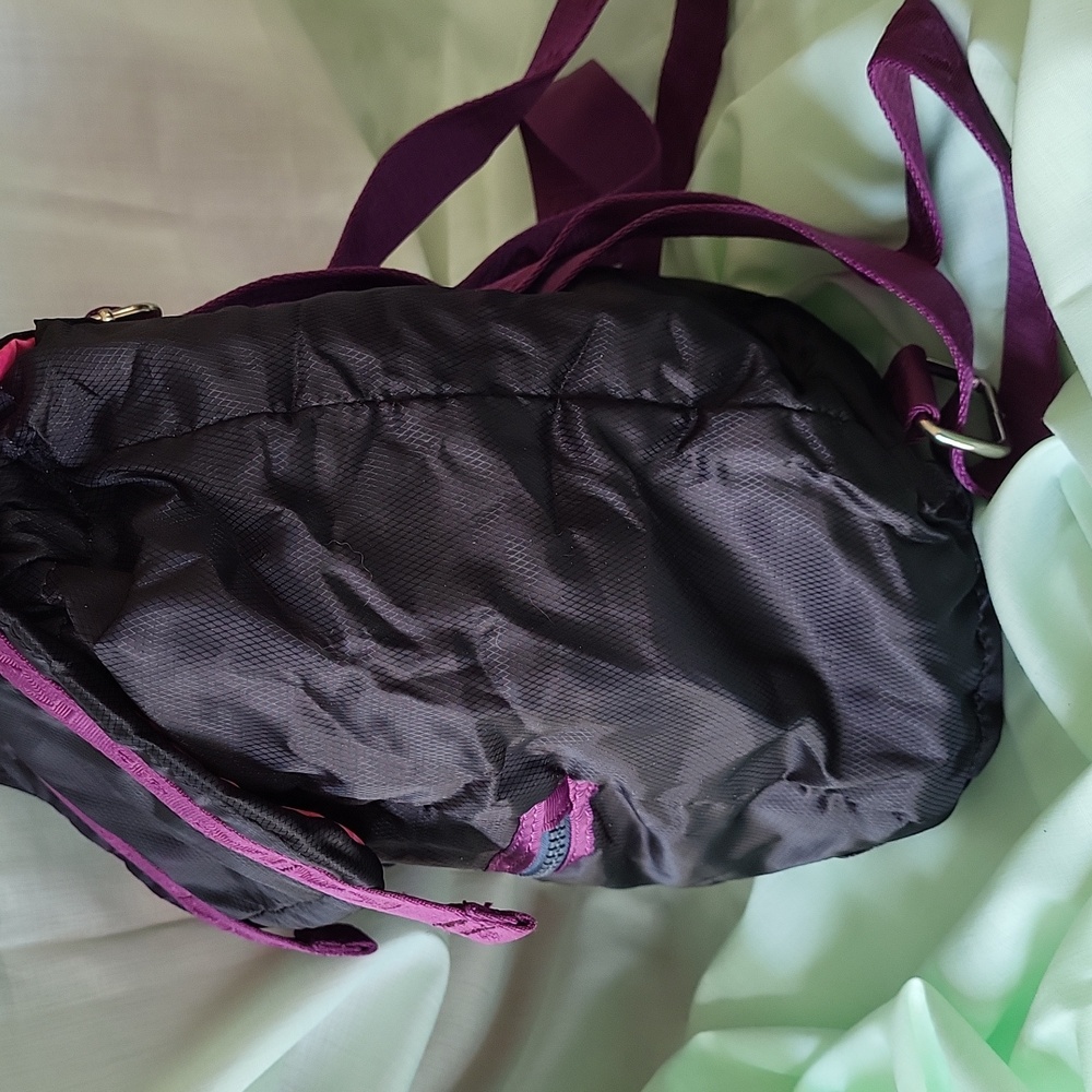 Back pack - Picture 3 of 13